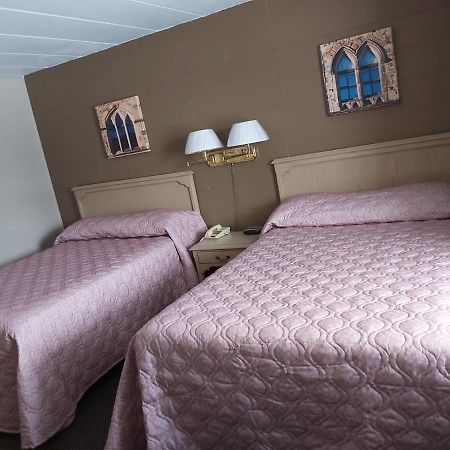 Arnprior Motor Inn Kültér fotó